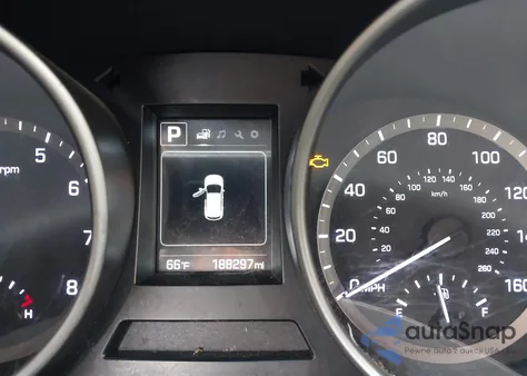 2017 Hyundai Santa Fe Se z USA, uszkodzony, nr VIN KM8SMDHF9HU216023